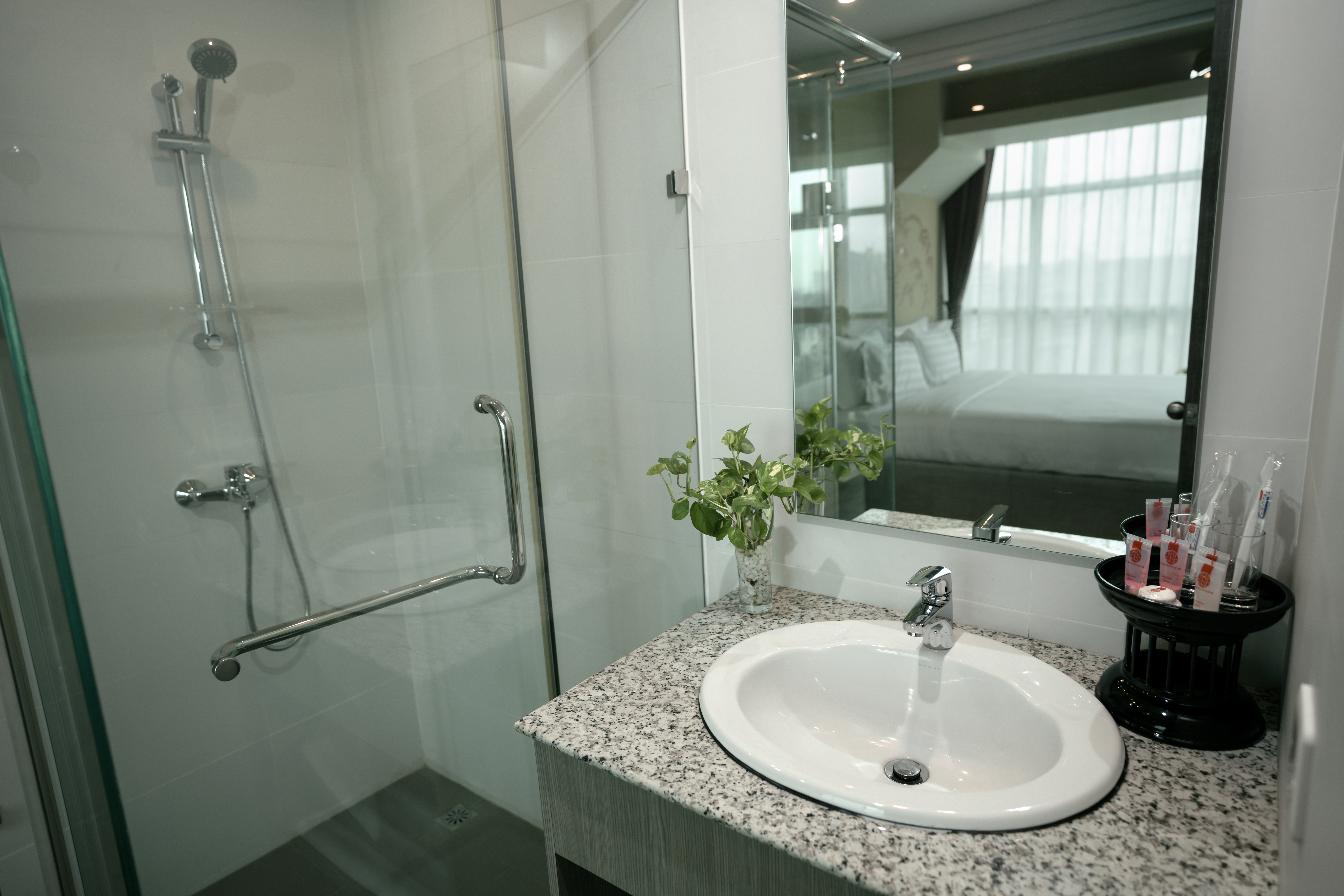 Deluxe Double Room City View detail